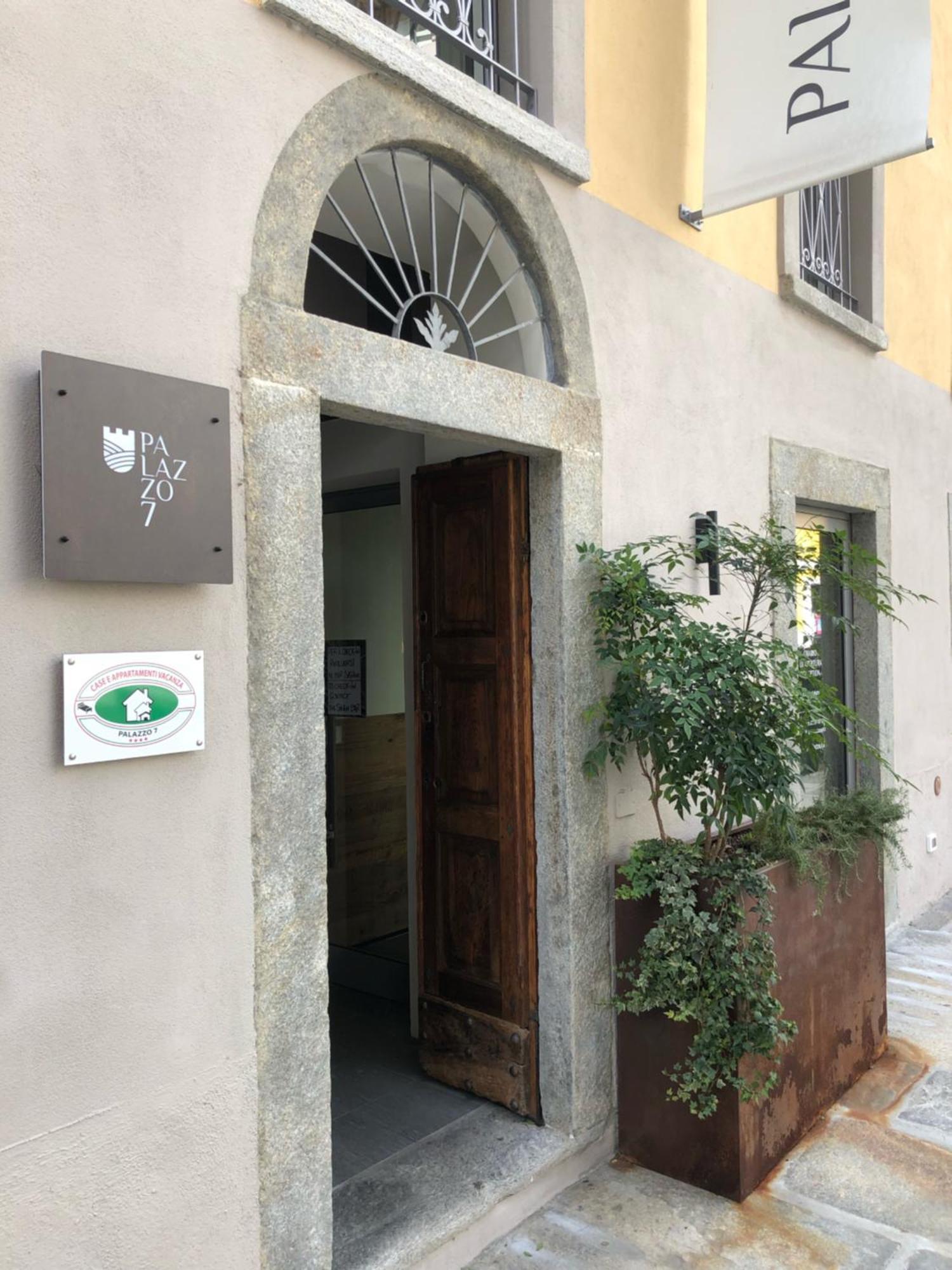 Palazzo 7 Apartment