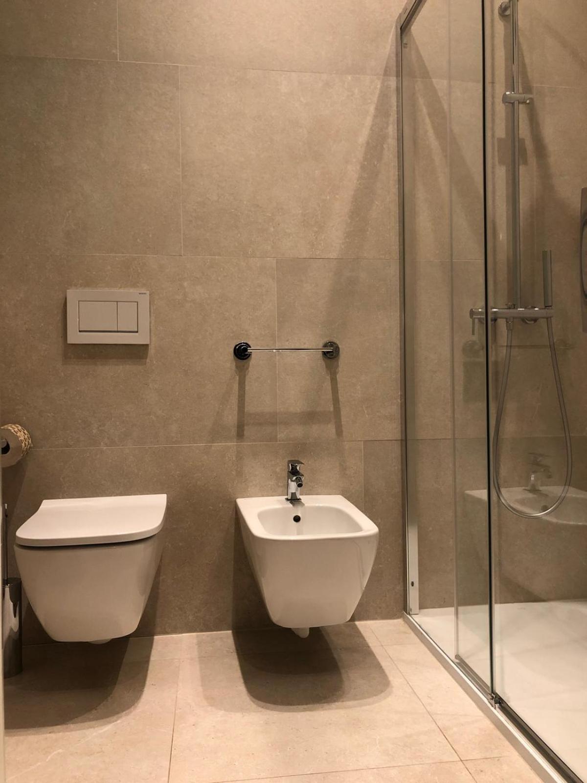 Palazzo 7 *
